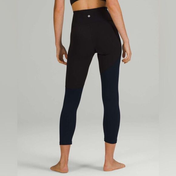 Lululemon Nulu Colour Block High-Rise Crop 23" Black / True Navy Size 4 - Picture 2 of 12